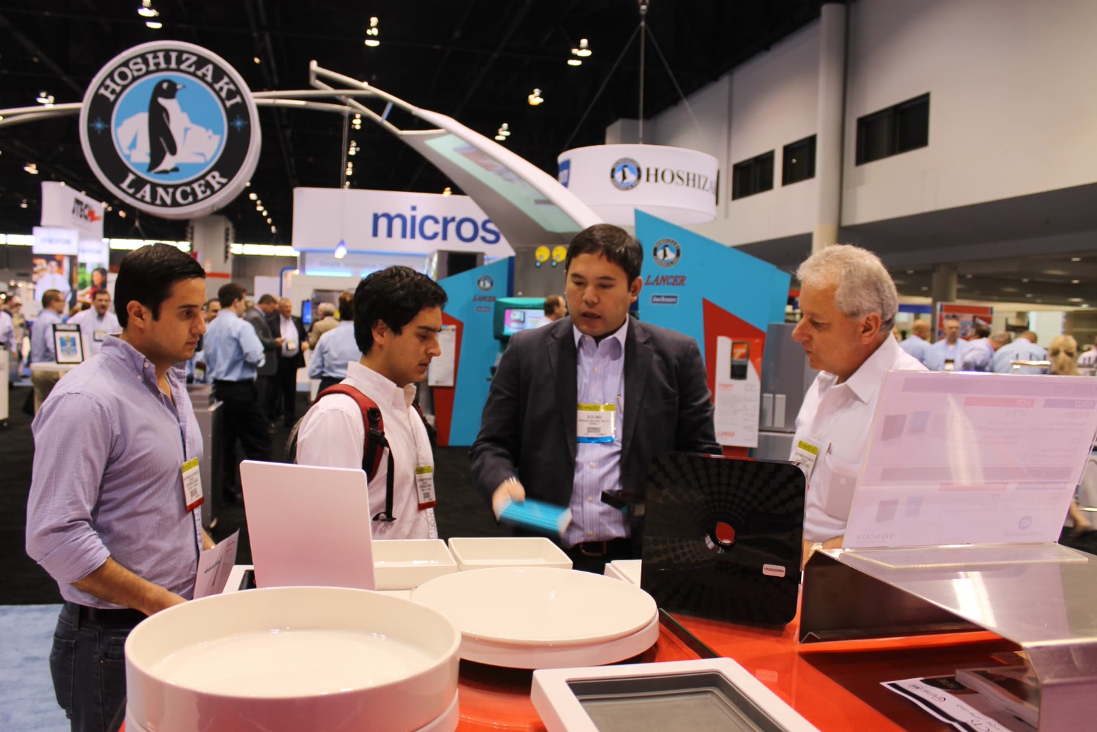 Vidacasa product demo with buyers